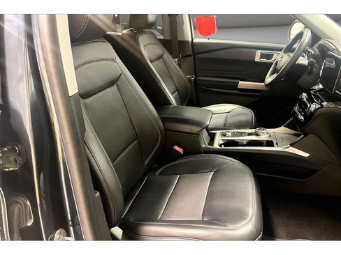 Used 2024 Ford Explorer Limited w/ Equipment Group 301A AWD/4WD image 49