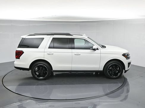 Used 2023 Ford Expedition Limited AWD/4WD image 45