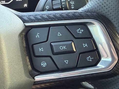 Used 2025 Ford Mustang Premium RWD image 28