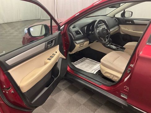 Used 2018 Subaru Outback 2.5i Premium AWD/4WD image 4