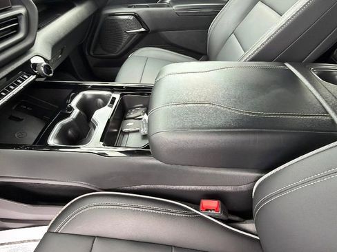 Certified 2026 Chevrolet Silverado EV LT AWD/4WD image 21