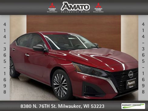Used 2025 Nissan Altima 2.5 SV FWD image 1
