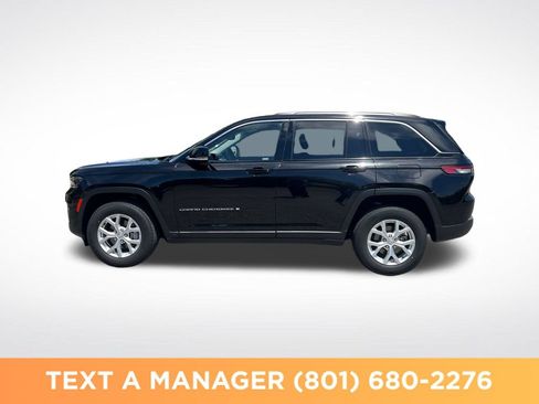 Used 2023 Jeep Grand Cherokee Limited w/ Trailer Tow Prep Group (B) AWD/4WD image 2