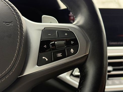 Used 2021 BMW X7 M50i image 20