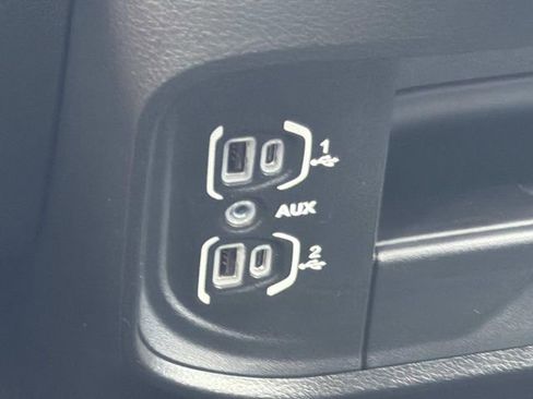 Used 2024 RAM 3500 Tradesman w/ Chrome Appearance Group AWD/4WD image 30