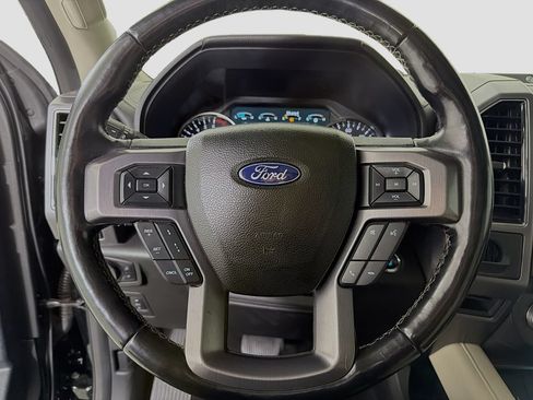 Used 2018 Ford Expedition Platinum RWD image 14