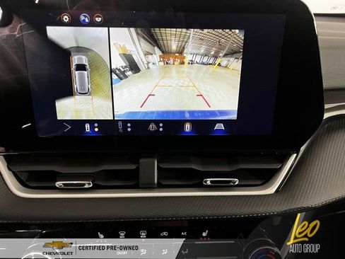 Used 2025 Chevrolet Equinox LT w/ Safety and Technology Package image 18