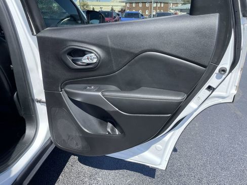 Used 2021 Jeep Cherokee Latitude Lux 80th Anniv w/ Quick Order Package 26U 80TH image 39