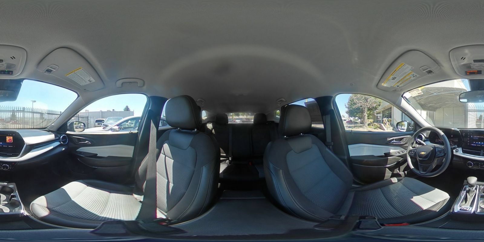 Used 2025 Chevrolet Trax LT FWD image 40