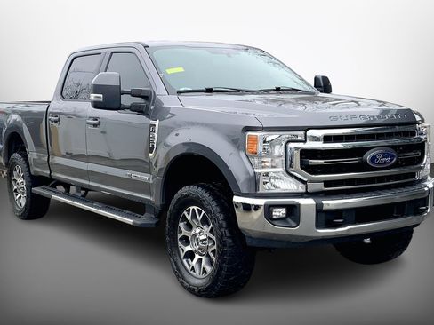 Used 2021 Ford F250 Lariat w/ Lariat Value Package image 3
