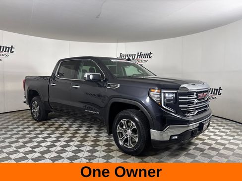 Used 2025 GMC Sierra 1500 SLT AWD/4WD image 4
