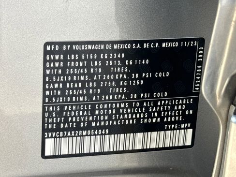 Used 2024 Volkswagen Tiguan SE R-Line image 30