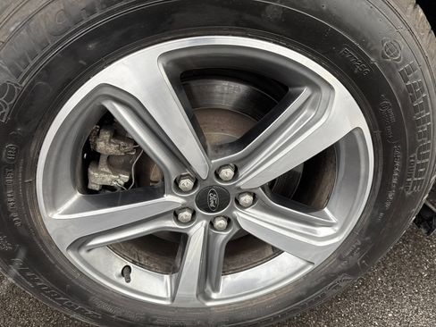 Used 2024 Ford Edge SEL w/ Convenience Package image 27