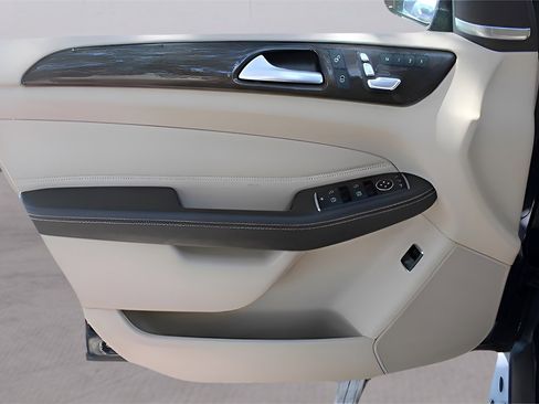 Used 2017 Mercedes-Benz GLE 350 4MATIC image 21