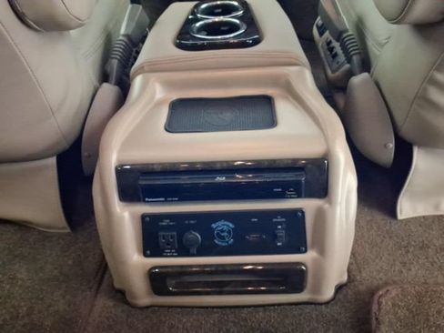 Used 2024 Chevrolet Express 2500 Extended w/ Driver Convenience Package RWD image 31