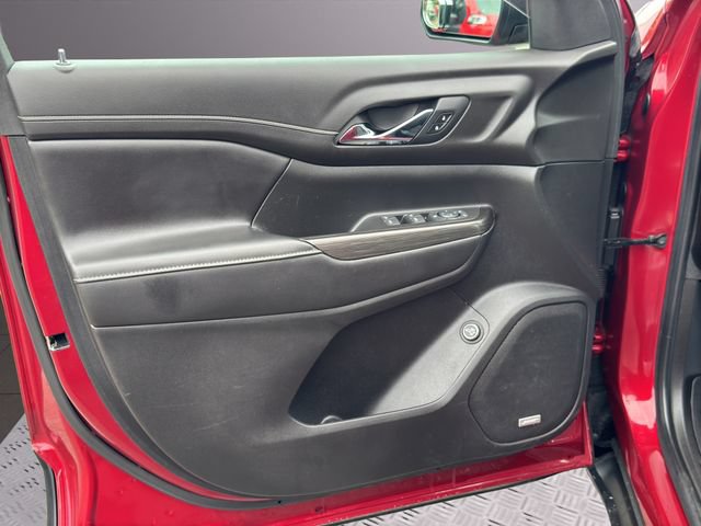 Used 2019 GMC Acadia SLT w/ LPO, Floor Liner Package AWD/4WD image 13