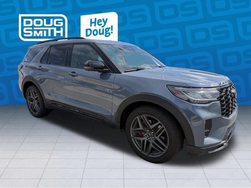 Used 2025 Ford Explorer ST AWD/4WD image 6