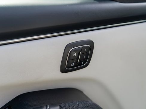 Used 2021 Ford Mustang Mach-E Premium image 21