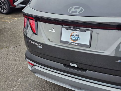 Used 2025 Hyundai Tucson Blue image 13