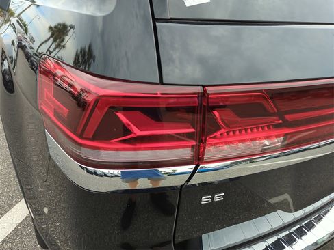 New 2025 Volkswagen Atlas SE image 14