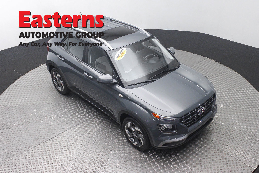 Used 2025 Hyundai Venue SEL FWD image 4