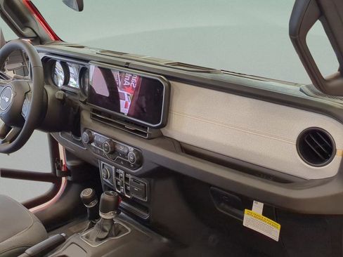 Used 2024 Jeep Gladiator Sport AWD/4WD image 24