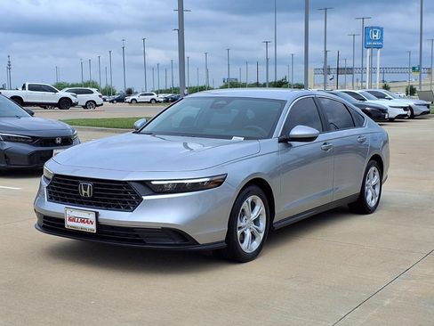 Used 2026 Honda Accord LX image 4