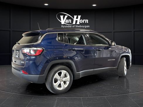 Used 2018 Jeep Compass Latitude w/ Popular Equipment Group FWD image 7