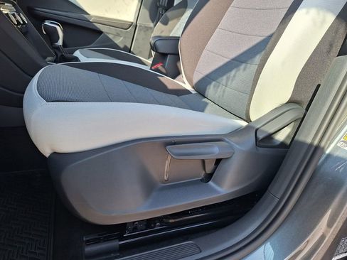 New 2026 Volkswagen Taos S image 9