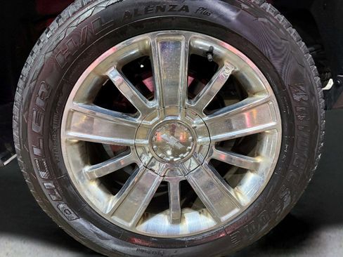 Used 2017 Chevrolet Silverado 1500 High Country image 28