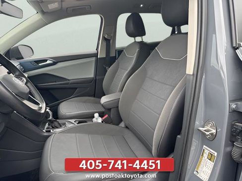 Used 2024 Volkswagen Taos SE w/ Panoramic Sunroof Package AWD/4WD image 21