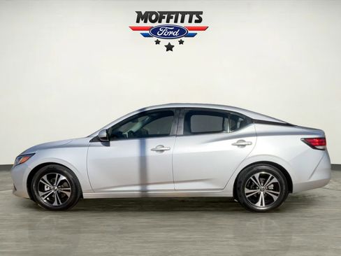 Used 2023 Nissan Sentra SV image 2