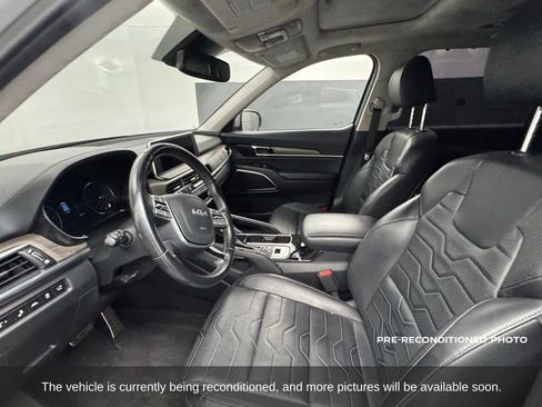 Used 2022 Kia Telluride SX w/ SX Prestige Package AWD/4WD image 9