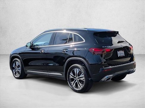 Certified 2025 Mercedes-Benz GLA 250 4MATIC image 8