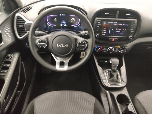 Used 2023 Kia Soul LX FWD image 22
