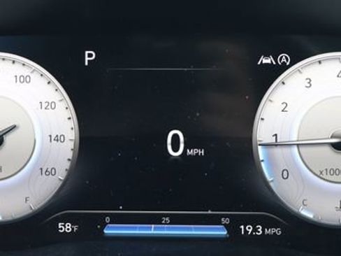 Used 2021 Hyundai Santa Fe Limited AWD/4WD image 10