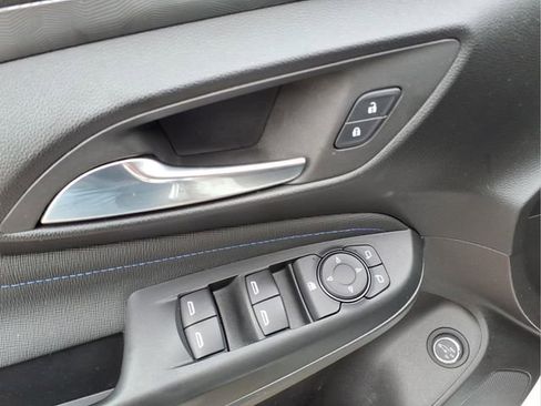 Used 2024 Buick Envista Sport Touring w/ Convenience I Package FWD image 12