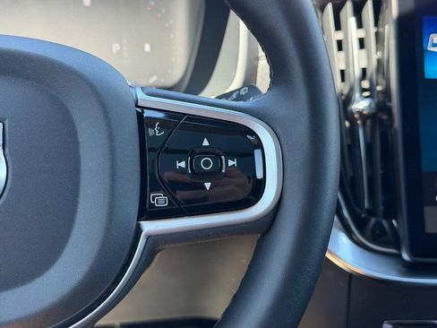 Certified 2025 Volvo XC90 B6 Plus AWD/4WD image 20