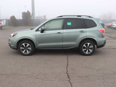 Used 2017 Subaru Forester 2.5i Premium w/ Popular Package #1A image 8