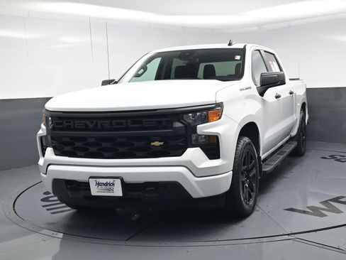 Certified 2024 Chevrolet Silverado 1500 Custom image 11