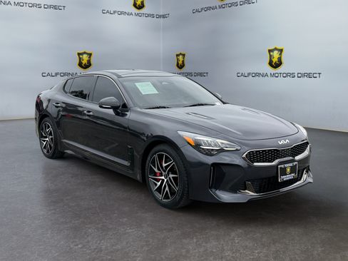 Used 2023 Kia Stinger GT-Line w/ Sun & Sound Package RWD image 7