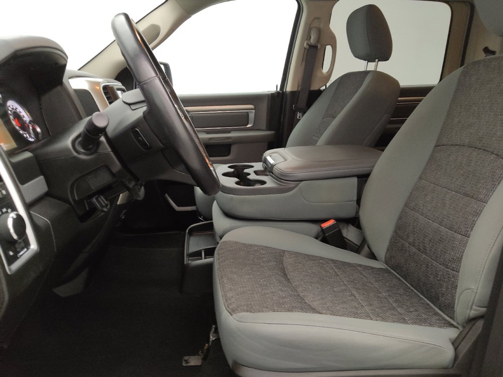 Used 2019 RAM 1500 Classic SLT w/ Luxury Group AWD/4WD image 17