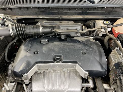 Used 2019 Chevrolet Blazer LT FWD image 24