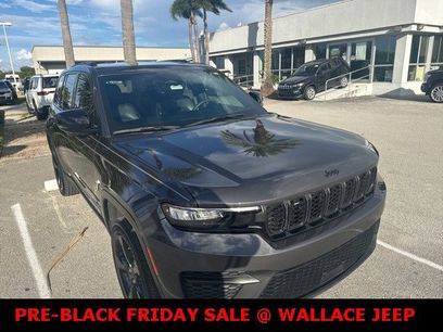 Used 2023 Jeep Grand Cherokee Altitude