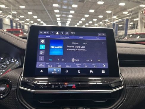 New 2025 Jeep Compass Latitude w/ Sun & Sound Group image 15