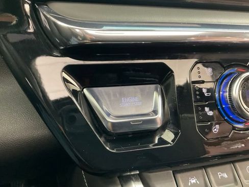 Used 2026 GMC Sierra 1500 Denali Ultimate w/ LPO, Black Badging Package AWD/4WD image 17