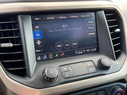 Used 2021 GMC Acadia Denali w/ Denali Ultimate Package AWD/4WD image 15