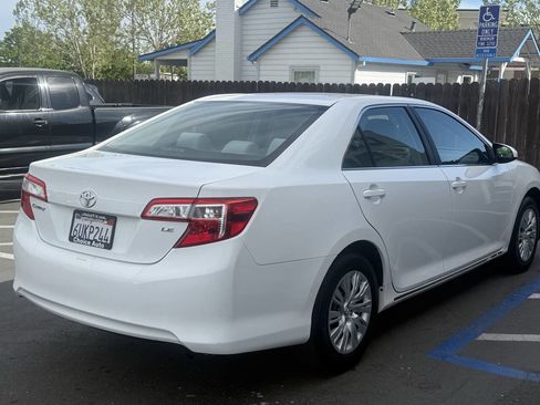 Used 2012 Toyota Camry LE image 6