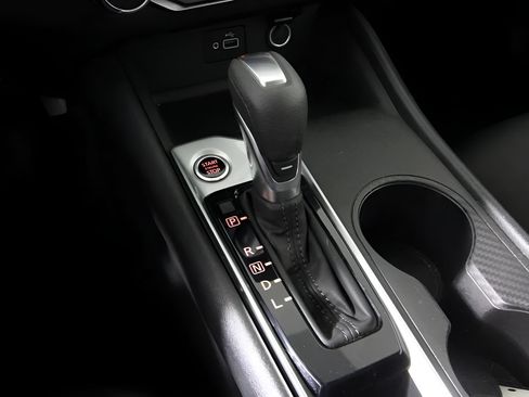 Used 2024 Nissan Altima 2.5 S FWD image 13