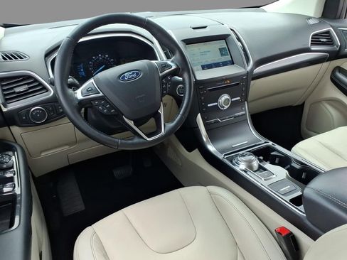 Used 2019 Ford Edge Titanium image 6